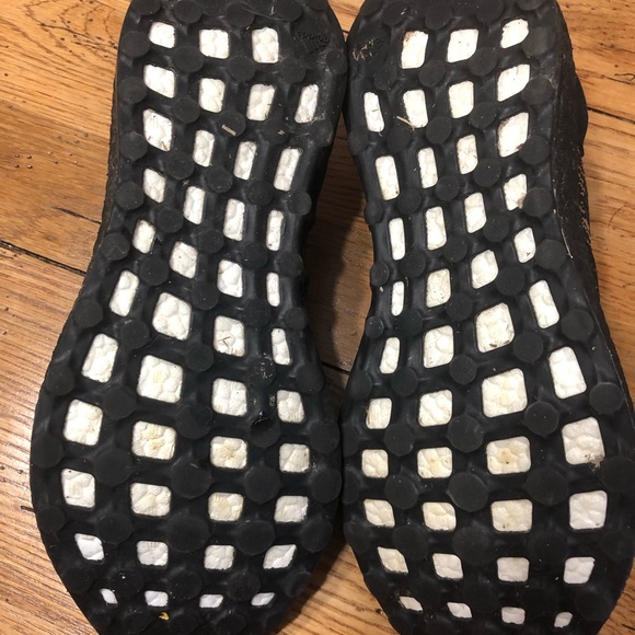 Adidas power boost athletic shoes - Picture 5 of 6